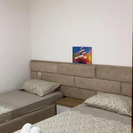 Megan's Garden Aparthotel Golem (Tirana)